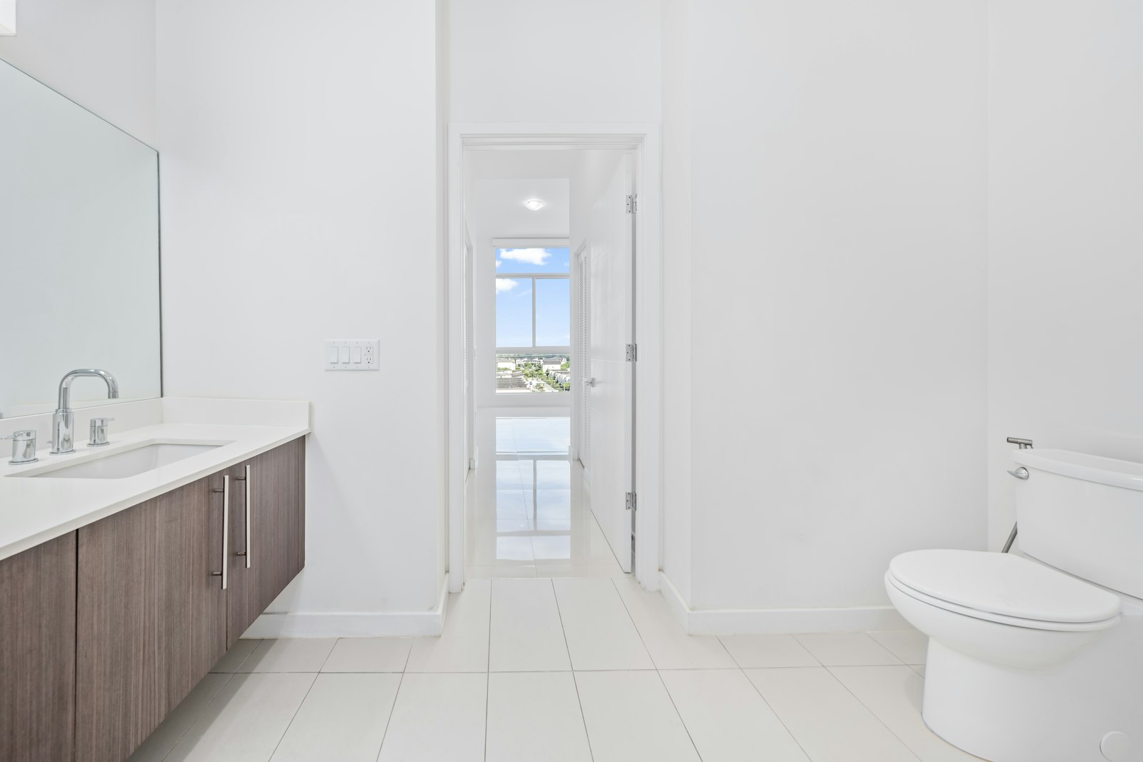 Le couloir devenu rangement habité