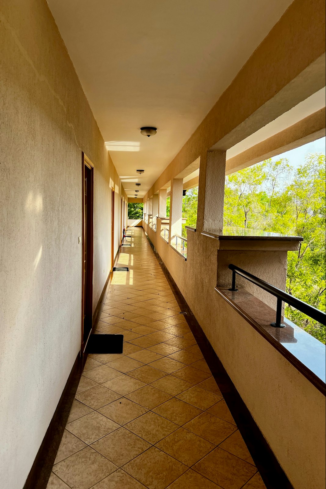 Le couloir de distribution avant travaux